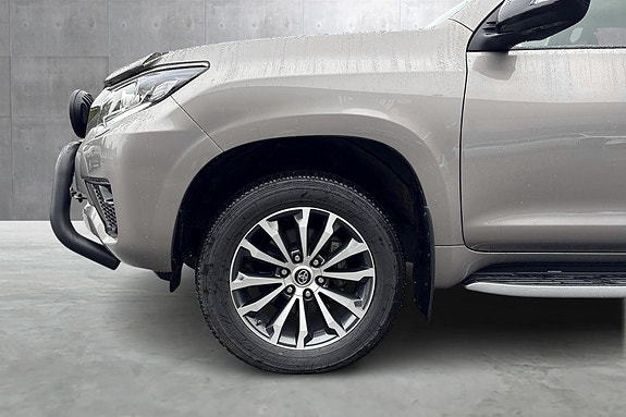 Toyota Land Cruiser 17 of 19