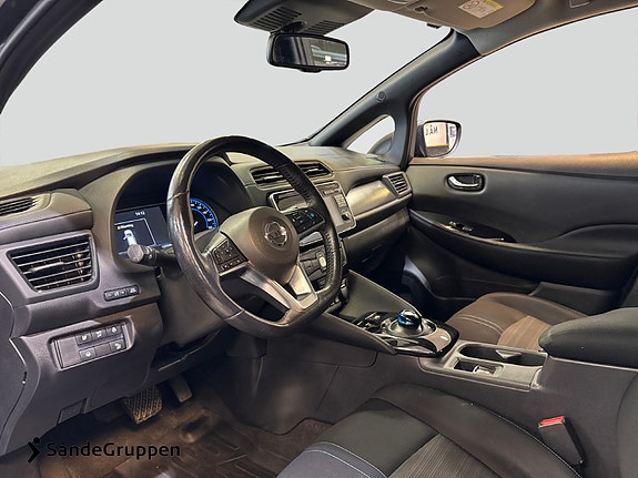 Nissan Leaf 11 of 15