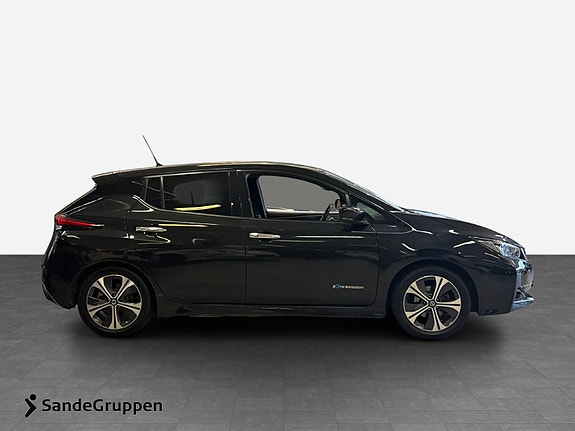 Nissan Leaf 6 of 15