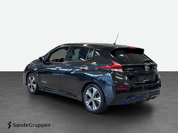 Nissan Leaf 3 of 15