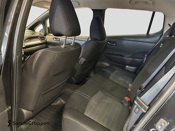 Nissan Leaf 14 of 15