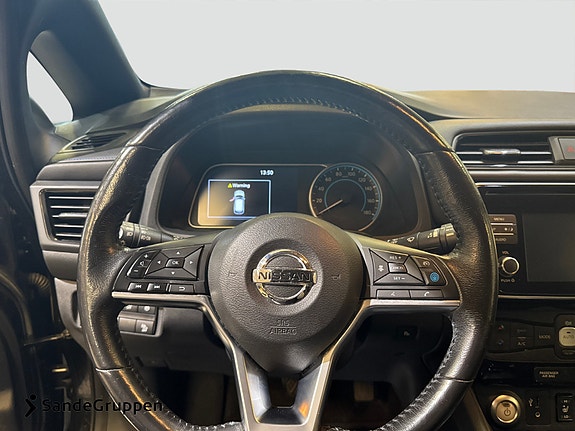 Nissan Leaf 12 of 15