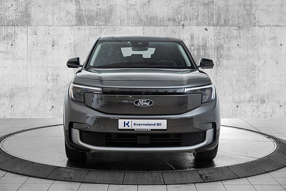 Ford Explorer 8 of 23