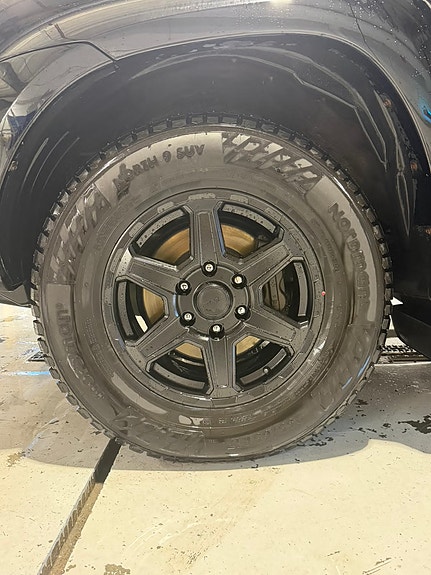 Toyota Land Cruiser 6 of 6