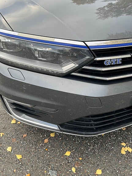 Volkswagen Passat 10 of 11