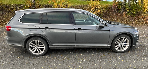 Volkswagen Passat 3 of 11