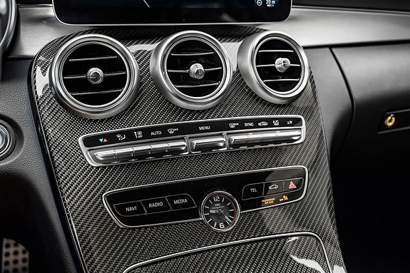 Mercedes-Benz C63 25 of 30