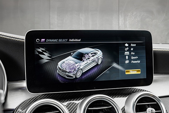 Mercedes-Benz C63 22 of 30