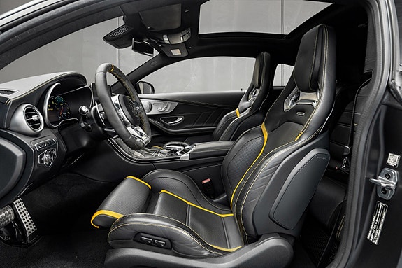 Mercedes-Benz C63 15 of 30