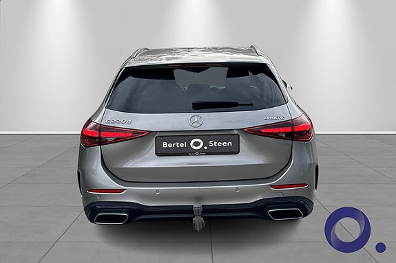 Mercedes-Benz C220 5 of 17
