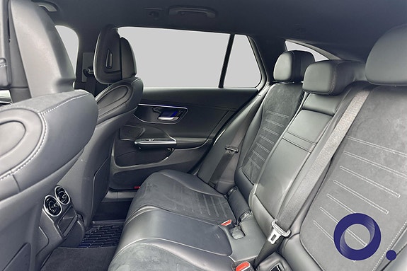 Mercedes-Benz C220 11 of 17