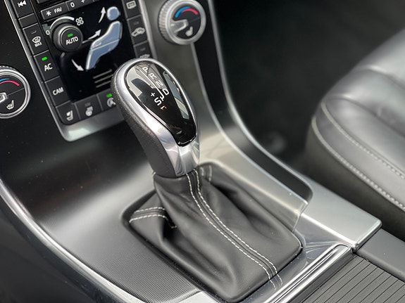 Volvo S60 24 of 30