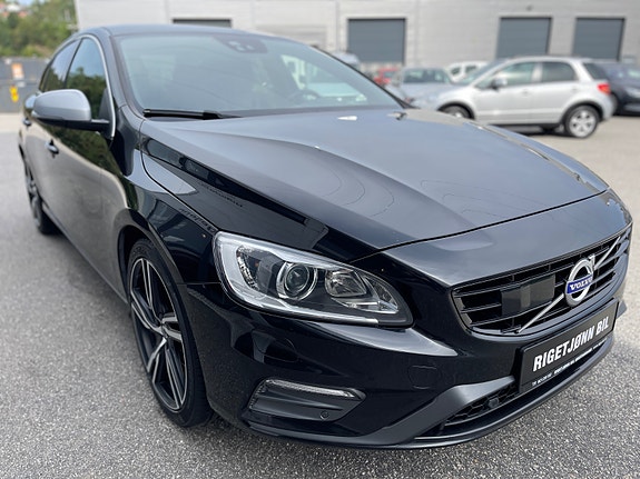 Volvo S60 15 of 30