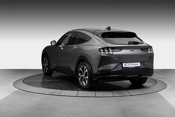 Ford Mustang Mach-E 3 of 27
