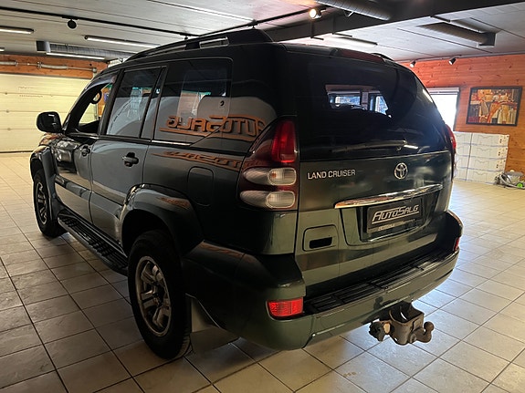 Toyota Land Cruiser 11 of 26