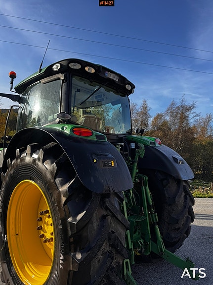 John Deere 6210R traktor 9 of 30