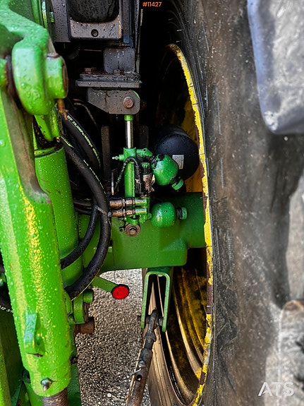 John Deere 6210R traktor 13 of 30