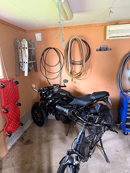 Yamaha MT-07 2 of 5
