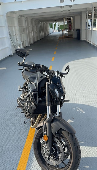 Yamaha MT-07 3 of 5