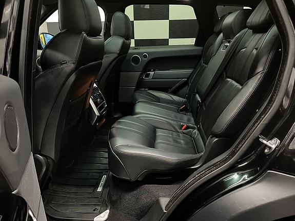 Land Rover Range Rover Sport 25 of 30