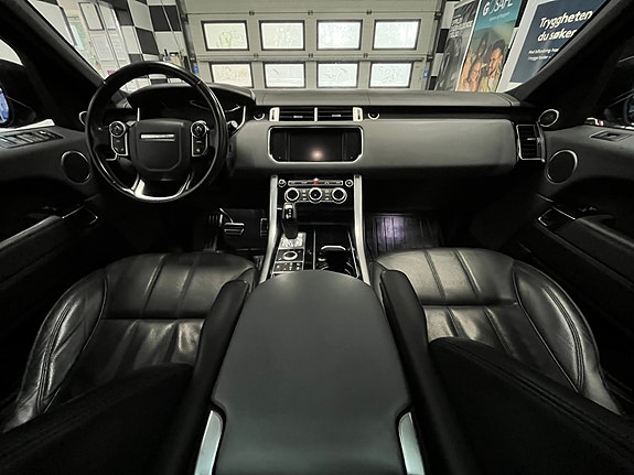 Land Rover Range Rover Sport 30 of 30
