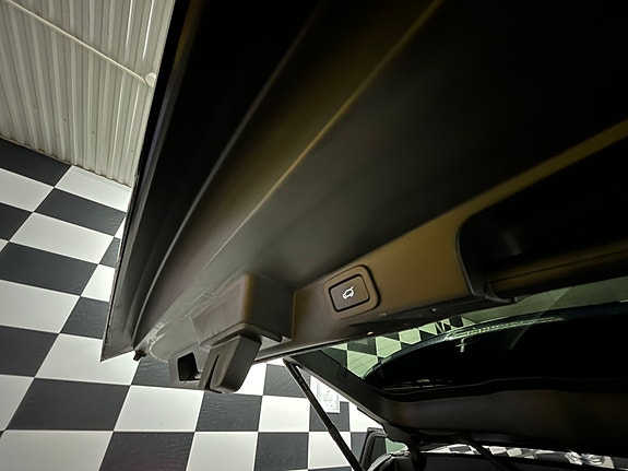 Land Rover Range Rover Sport 18 of 30