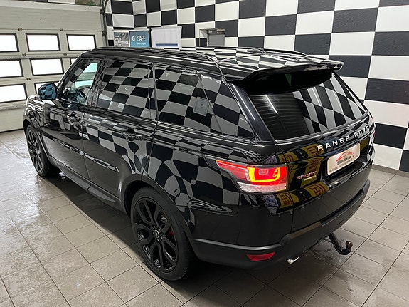 Land Rover Range Rover Sport 11 of 30