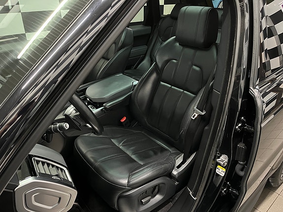 Land Rover Range Rover Sport 20 of 30