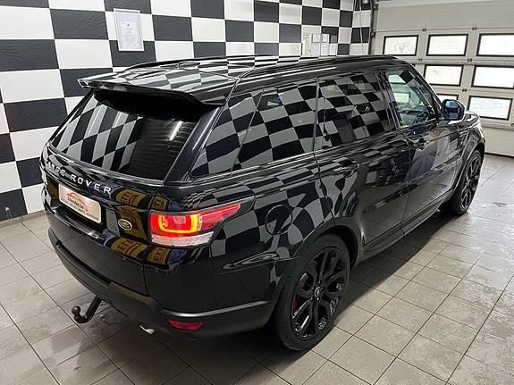 Land Rover Range Rover Sport 8 of 30