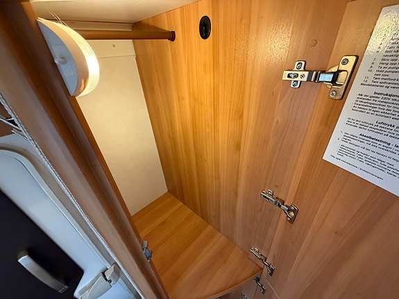 Hymer MOBIL B 654 CL 3,0 ltr, automat 16 of 19