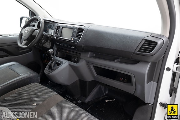 Toyota Proace 13 of 30