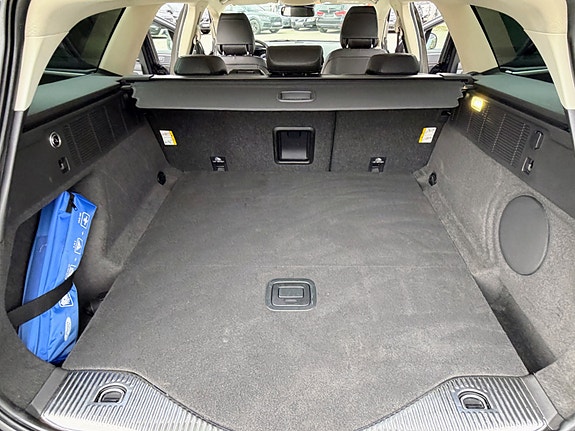 Ford Mondeo 12 of 12