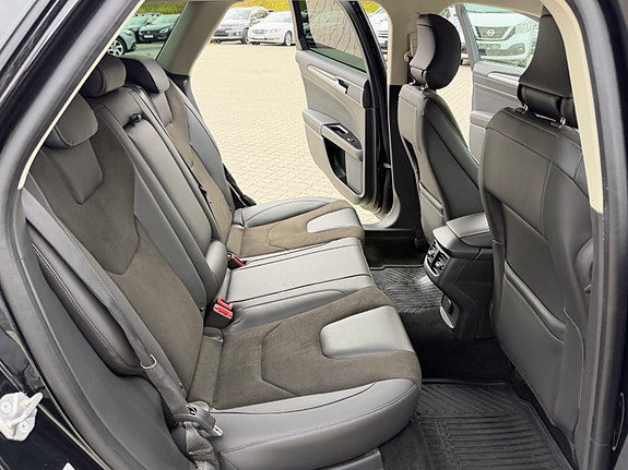 Ford Mondeo 10 of 12