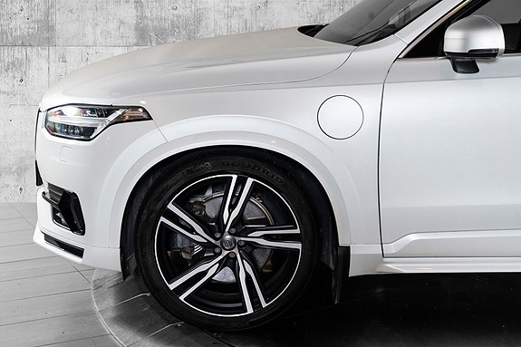 Volvo XC90 5 of 30