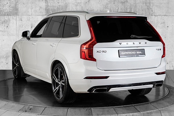Volvo XC90 6 of 30
