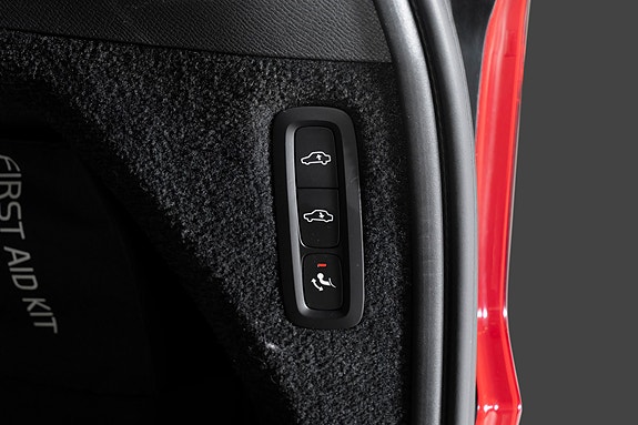 Volvo XC90 27 of 30