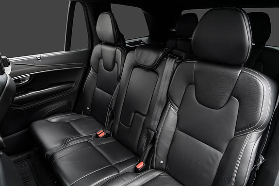 Volvo XC90 23 of 30