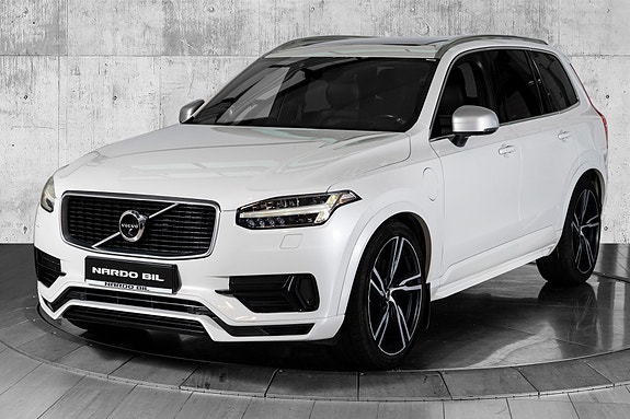 Volvo XC90 3 of 30