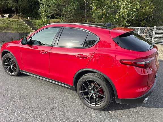 Alfa Romeo Stelvio 5 of 24