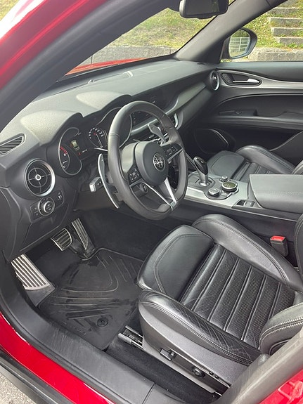 Alfa Romeo Stelvio 10 of 24