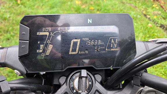 Honda CB 125 R 7 of 8