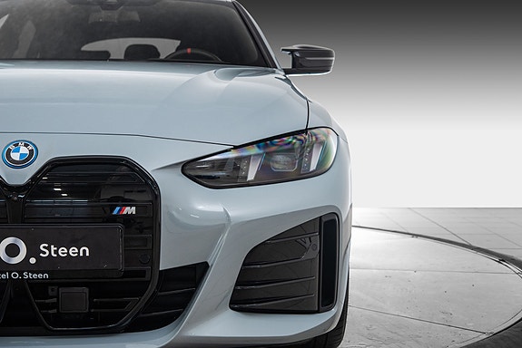 BMW i4 9 of 29