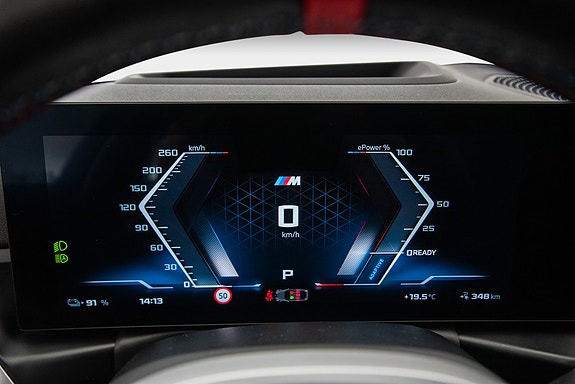 BMW i4 28 of 29