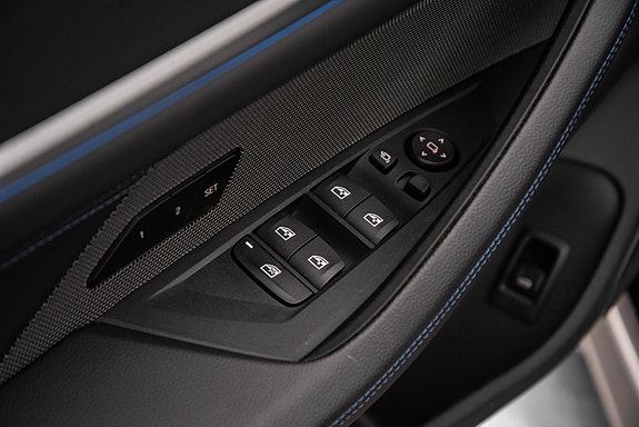 BMW i4 23 of 29