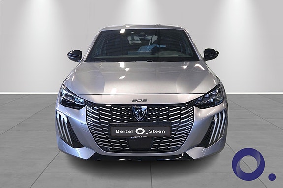 Peugeot e-208 8 of 26