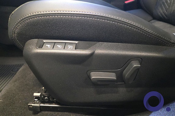 Peugeot e-208 23 of 26