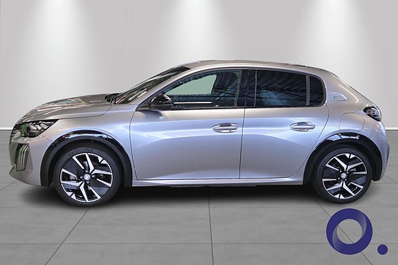 Peugeot e-208 2 of 26