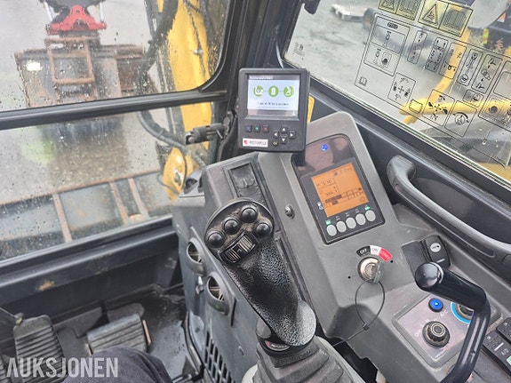 Yanmar ViO80 beltegraver med Rototilt, S50-feste, skjær og 3 skuffer. 8 of 21