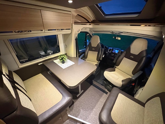 Adria Matrix Axess M 670SL SOLCELLE / SENKESENG / TRUMA /  5 SETER!! 6 of 25