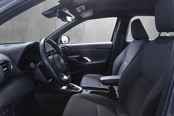 Toyota Yaris Cross 16 of 21
